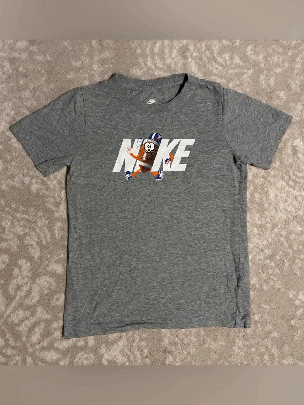 Nike Kids T-Shirt Grey with Sporty Football Character - Size Small
